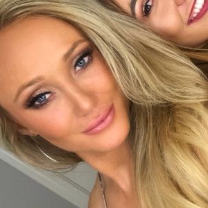 Meet your Posher, Alexandria